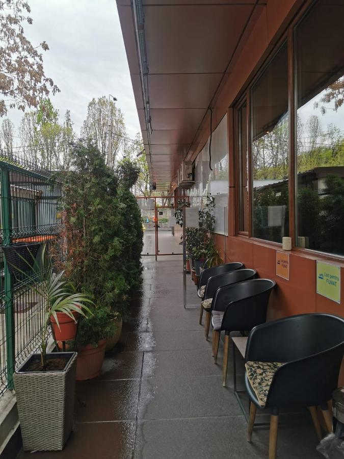 Nevis Fundeni Hotel Bucureşti Exterior foto